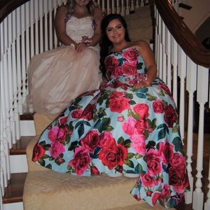 PROM DRESSES FOR SALE. WILL NEGOTIATE